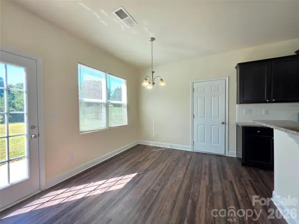 104 Sassafras RD, Mooresville, NC 28115