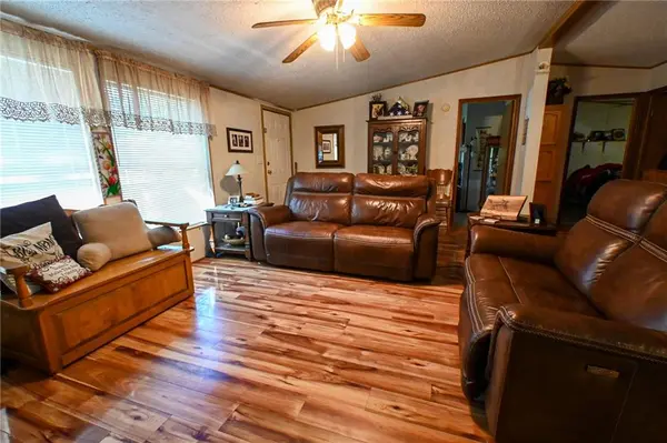 4100 NE 364 RD, Osceola, MO 64776