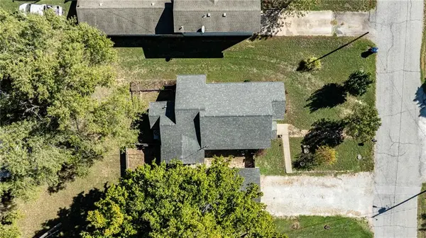 402 E 4th ST, Baxter Springs, KS 66713