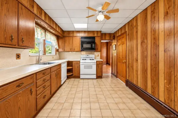 138 Morsemere AVE, Yonkers, NY 10703