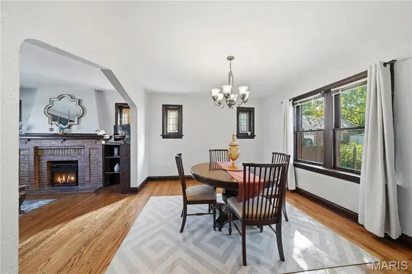 7332 Huntington DR, Pasadena Hills, MO 63121