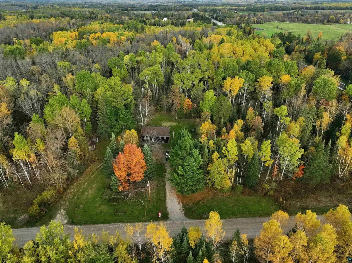 9913 E Lind Rd, Angora, MN 55703