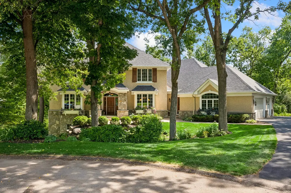 14030 Stonegate LN, Minnetonka, MN 55345