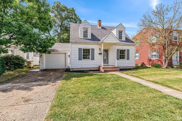 107 S Coquillard DR, South Bend, IN 46617