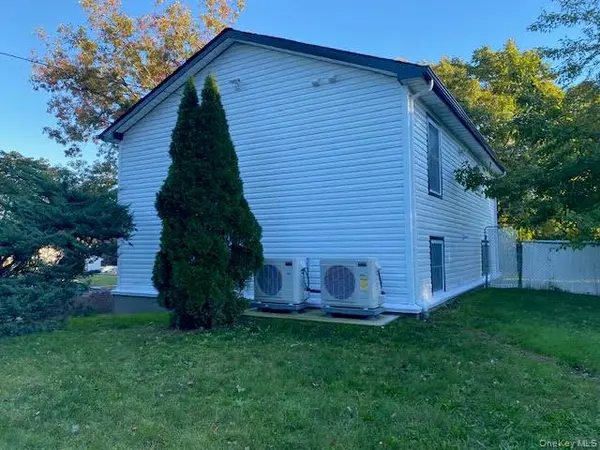 14 split cedar, Islandia, NY 11749