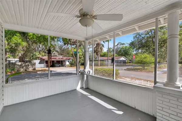 630 NE 6TH AVE, Gainesville, FL 32601