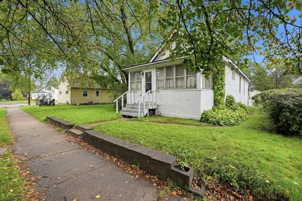 111 14th AVE S, South Saint Paul, MN 55075
