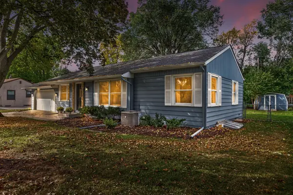 2937 Pascal ST, Roseville, MN 55113
