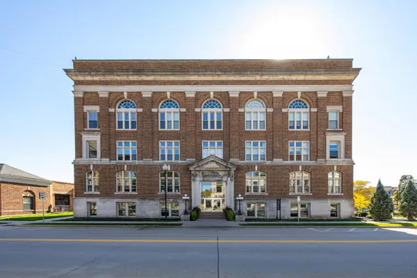 105 WASHINGTON AVE #102, Oshkosh, WI 54901-4978
