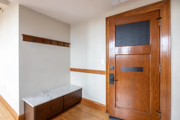 105 WASHINGTON AVE #302, Oshkosh, WI 54901-4980