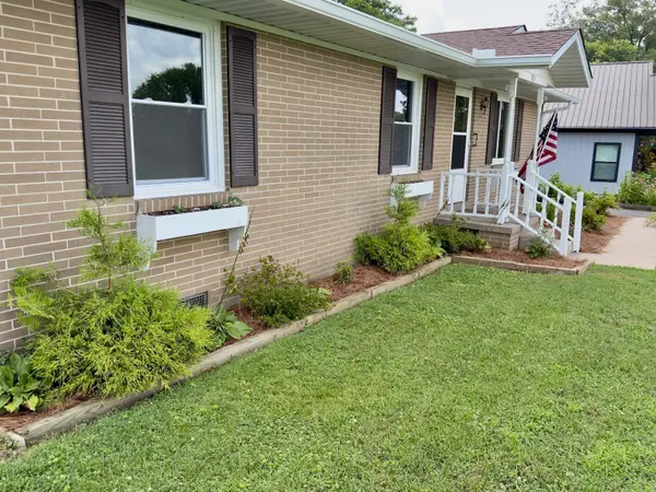 925 Old McMinnville Rd, Woodbury, TN 37190