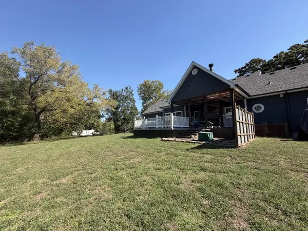 8022 County Loop 202, Joplin, MO 64801