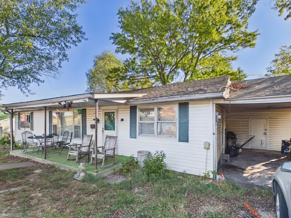 200 Park ST, Houston, MO 65483