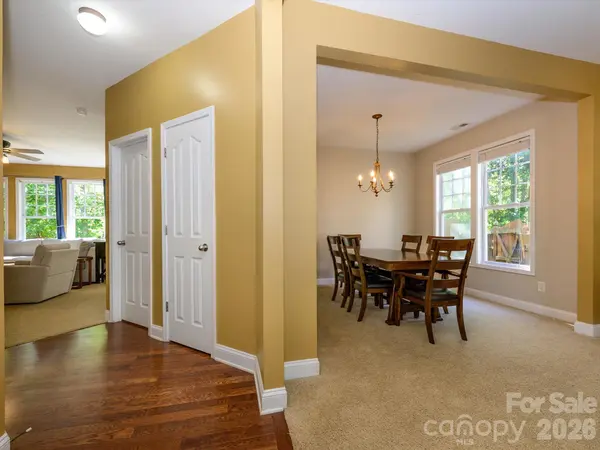 9833 Coatbridge DR, Charlotte, NC 28269