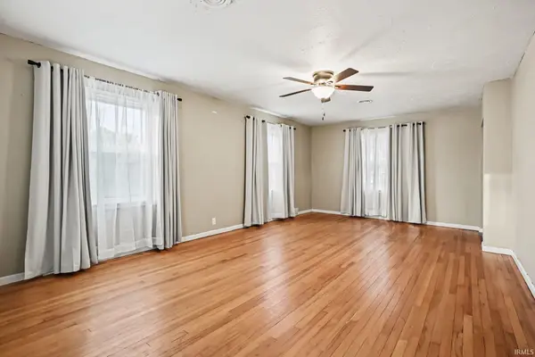 701 N Elm ST, Nappanee, IN 46550