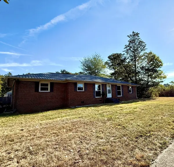 518 Stone Blvd, Tullahoma, TN 37388