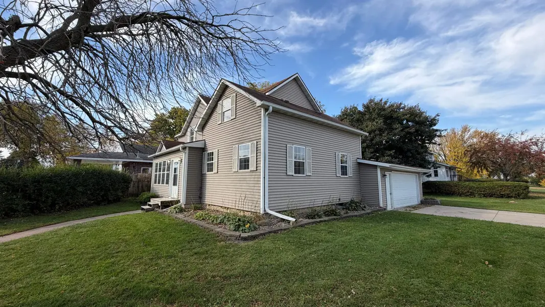 311 Center AVE S, Eyota, MN 55934