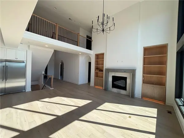 9719 W 176th TER, Overland Park, KS 66221