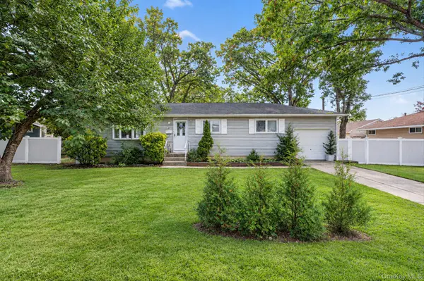 96 Central AVE, Deer Park, NY 11729