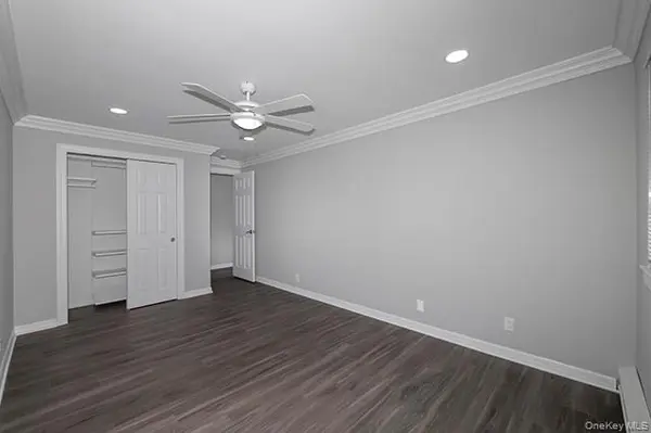 401 East Main ST #401-5A, Bay Shore, NY 11706