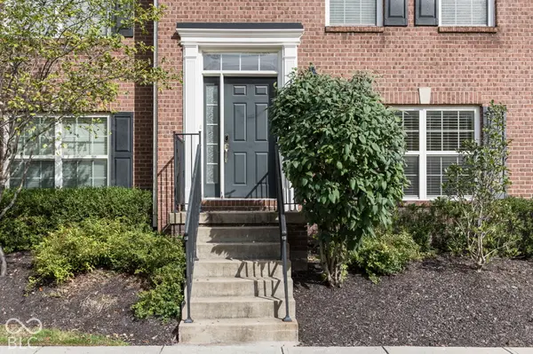 962 Rosalind PL, Carmel, IN 46032