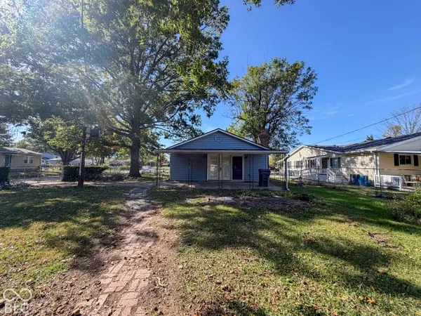 7402 Oak AVE, Indianapolis, IN 46219