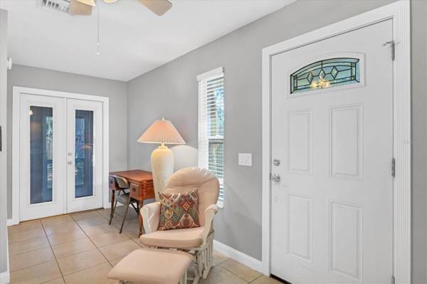 2703 FOREST KNOLL DR #B, Sarasota, FL 34232