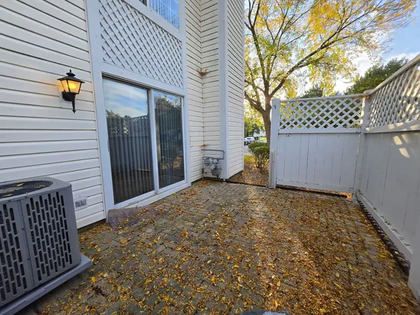 315 Bunker Hill CIR #315, Aurora, IL 60504