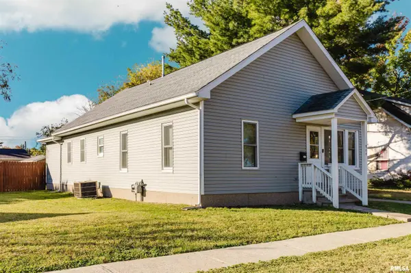 904 E ELM ST, West Frankfort, IL 62896