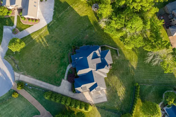 2713 Deer Haven Ct, Franklin, TN 37067