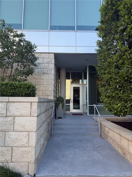 4646 Broadway ST #11S, Kansas City, MO 64112