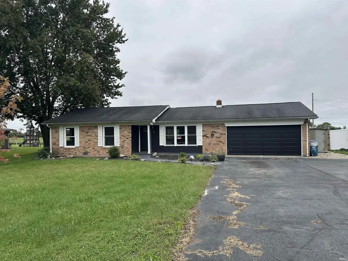 2137 W Broadway ***, Bunker Hill, IN 46914