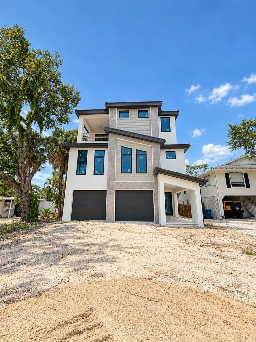 4903 COMMONWEALTH DR, Sarasota, FL 34242