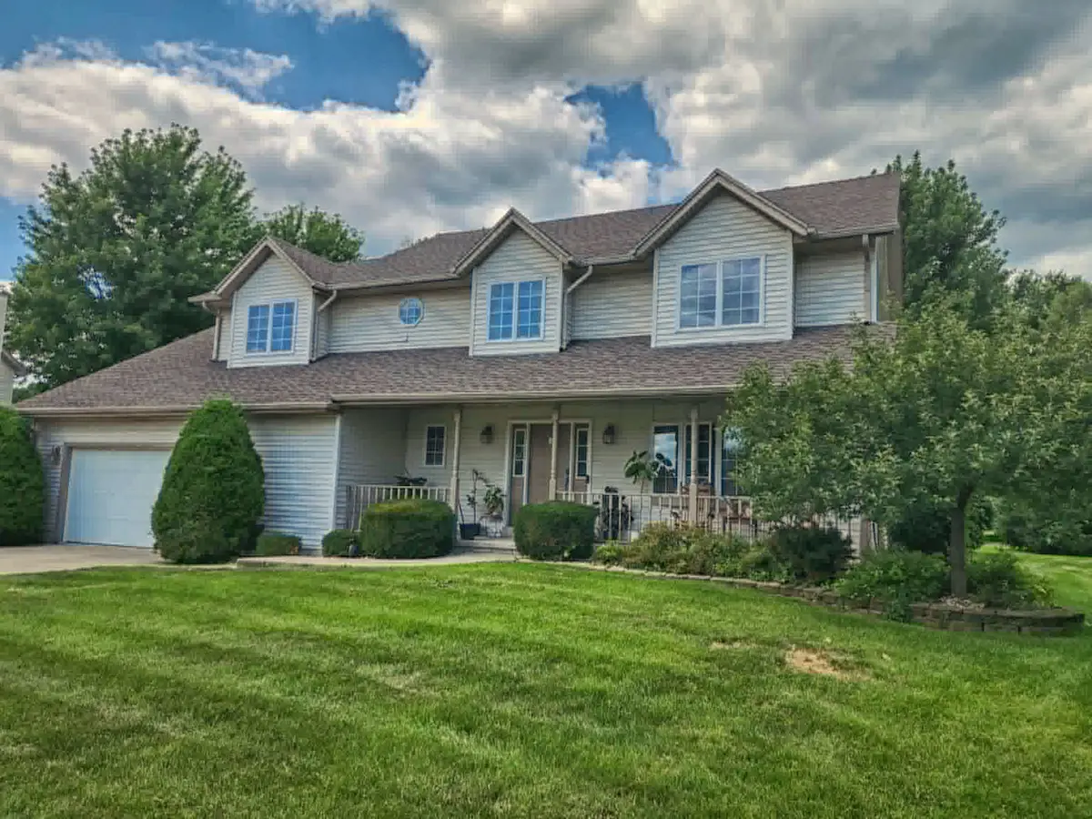 559 Hollyberry LN, Bourbonnais, IL 60914