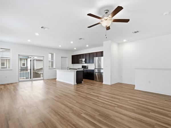 8005 Mellencamp DR #210, Austin, TX 78744