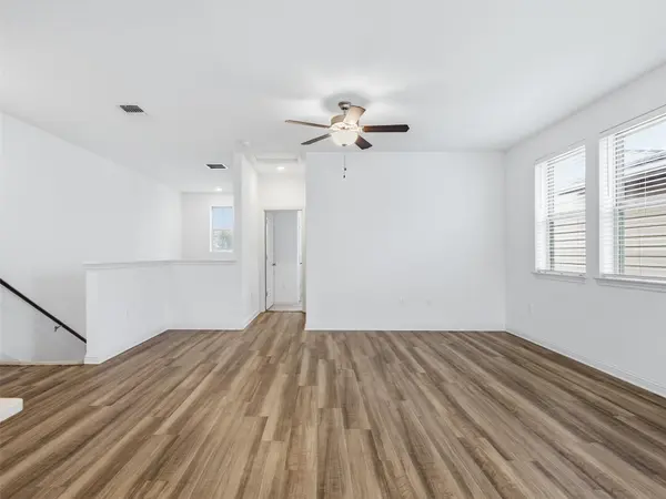 8005 Mellencamp DR #210, Austin, TX 78744