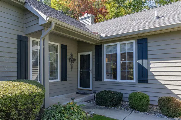 1609 S Lake George DR, Mishawaka, IN 46545-4069