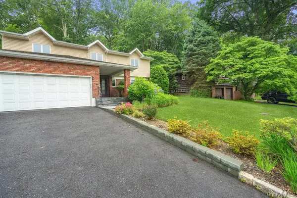 44 Sandy Hollow RD, Port Washington, NY 11050