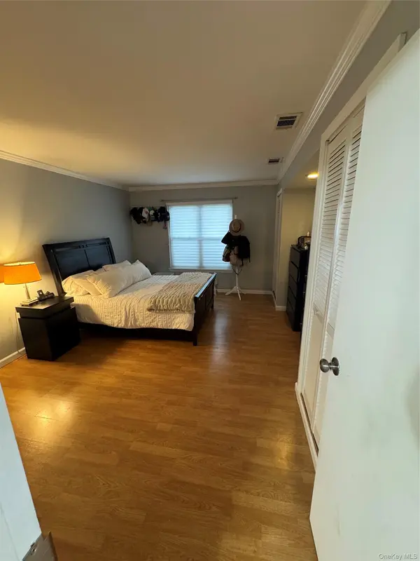 175 Main AVE #149, Wheatley Heights, NY 11798