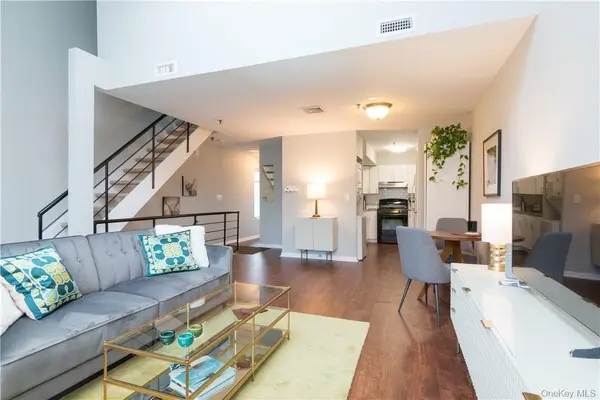100 Chatterton AVE #6, White Plains, NY 10606