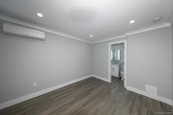 37 New York AVE #37-5, Huntington, NY 11743