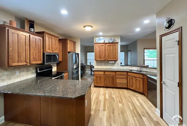 5504 Harvard RD, Lawrence, KS 66049