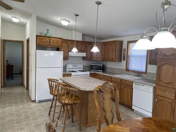 52 Burger Dr, Duluth, MN 55808