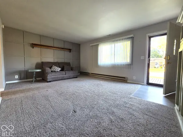1221 Elk LN, Elwood, IN 46036