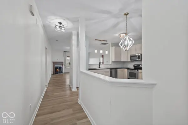 1650 Bridgecreek XING, Greenwood, IN 46143