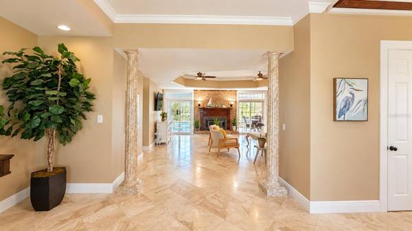 14360 MCGREGOR BLVD, Fort Myers, FL 33919