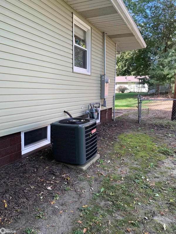 402 S Stone ST, Creston, IA 50801