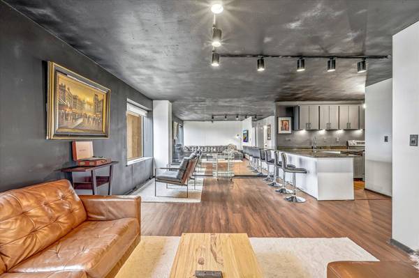 19 S 1st ST #B703, Minneapolis, MN 55401