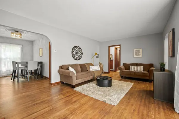 532 W Broadway AVE, Forest Lake, MN 55025