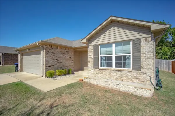 817 Twin Lakes DR, Noble, OK 73068